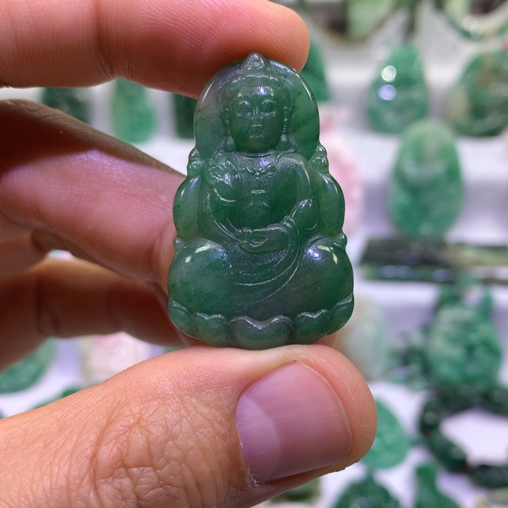 蓝***天独山玉未镶嵌颈饰