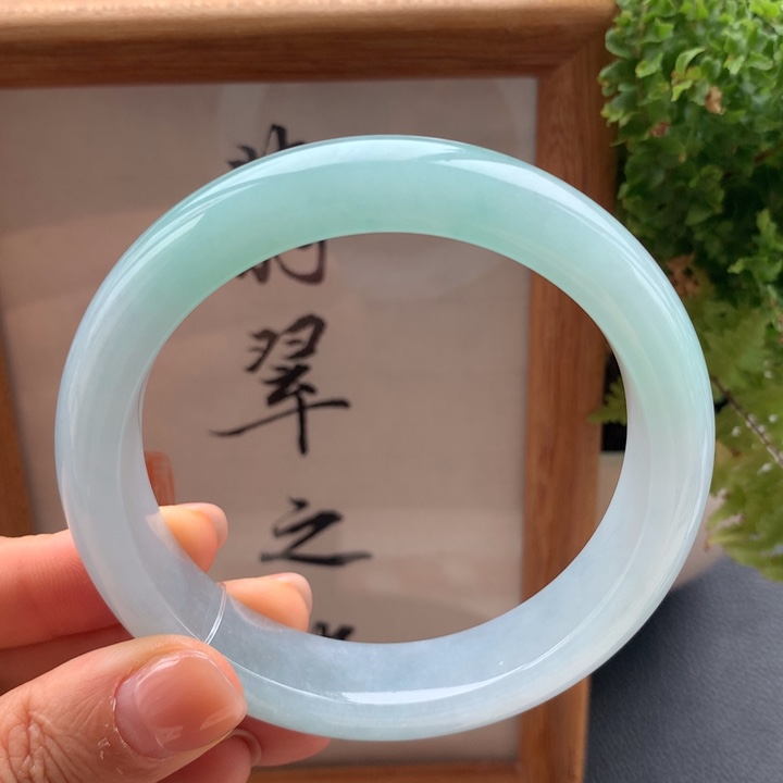 翡翠手镯未镶嵌翡翠手镯57
