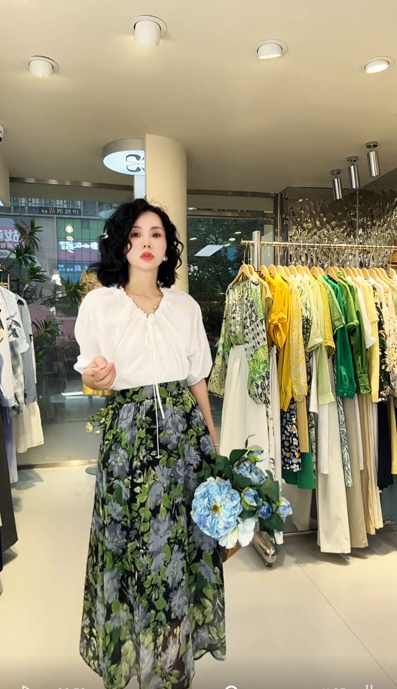 930*棉感V领抽绳小衫