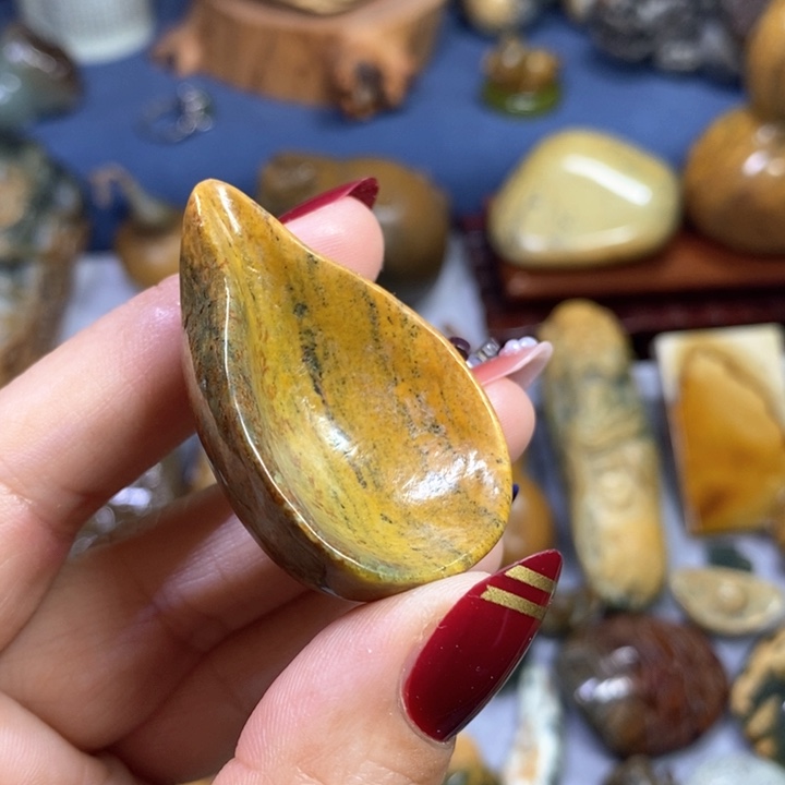 岫岩河磨玉（透闪石质玉）小摆未镶嵌