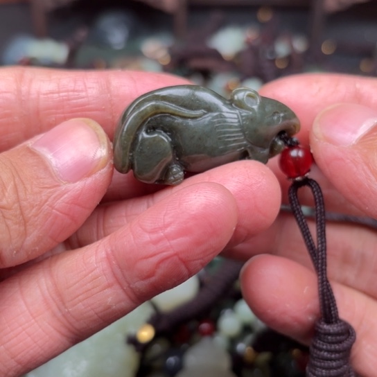 和田玉吊坠未镶嵌