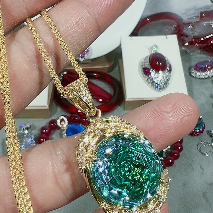 红宝石颈饰未镶嵌