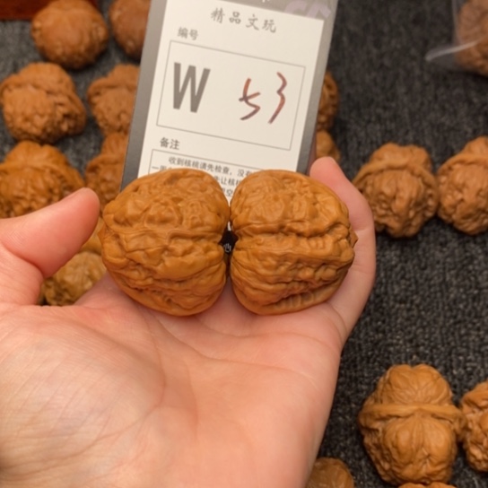 吊坠桃核小***尿我是第一百40