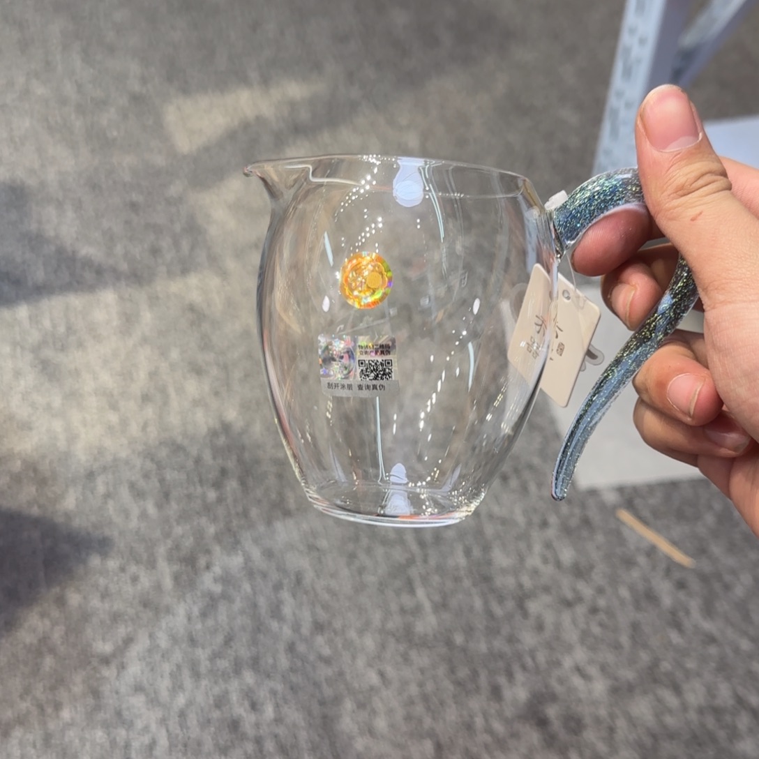 鱼***游禾器怡然公道杯蓝金