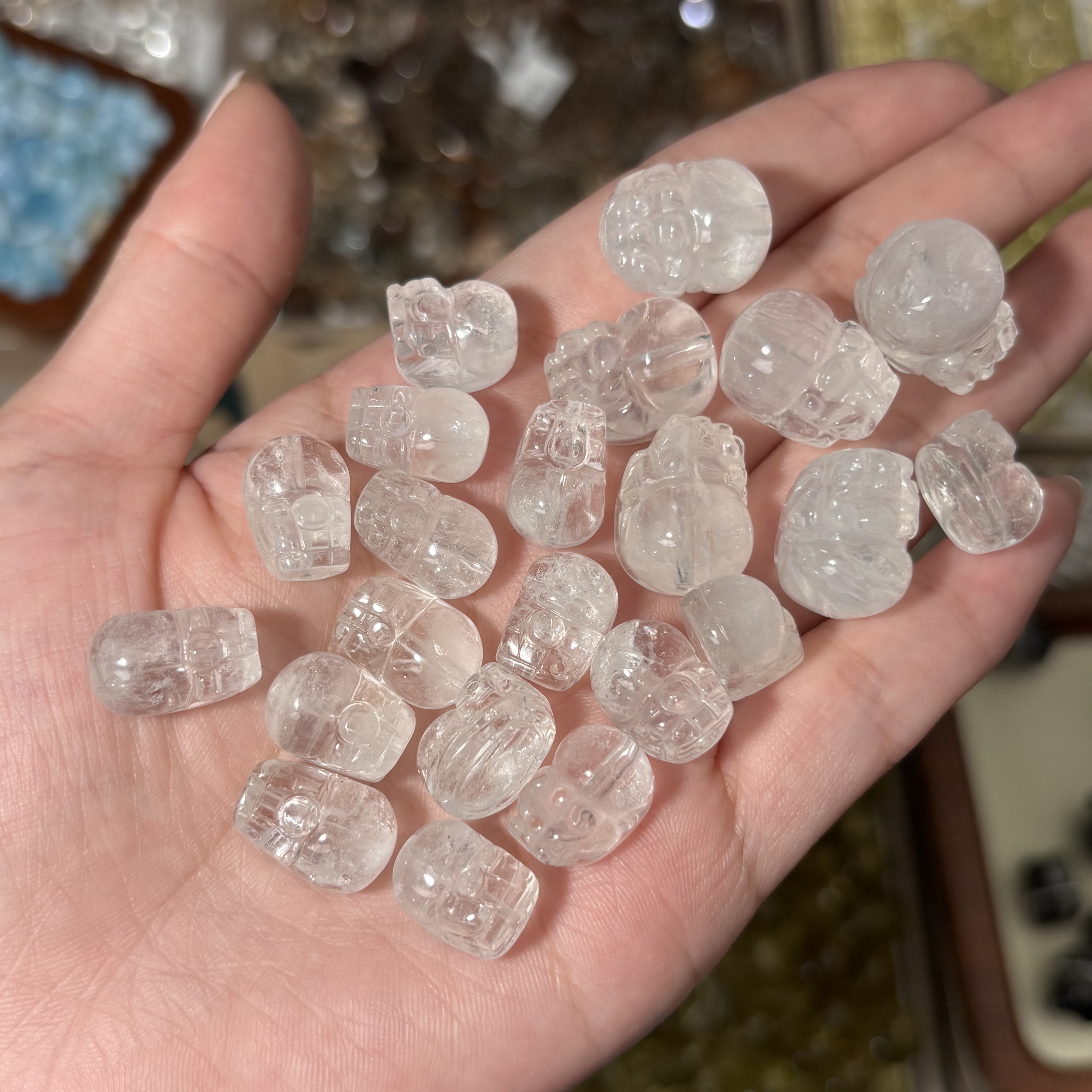 稀有天然白幽灵貔貅单颗