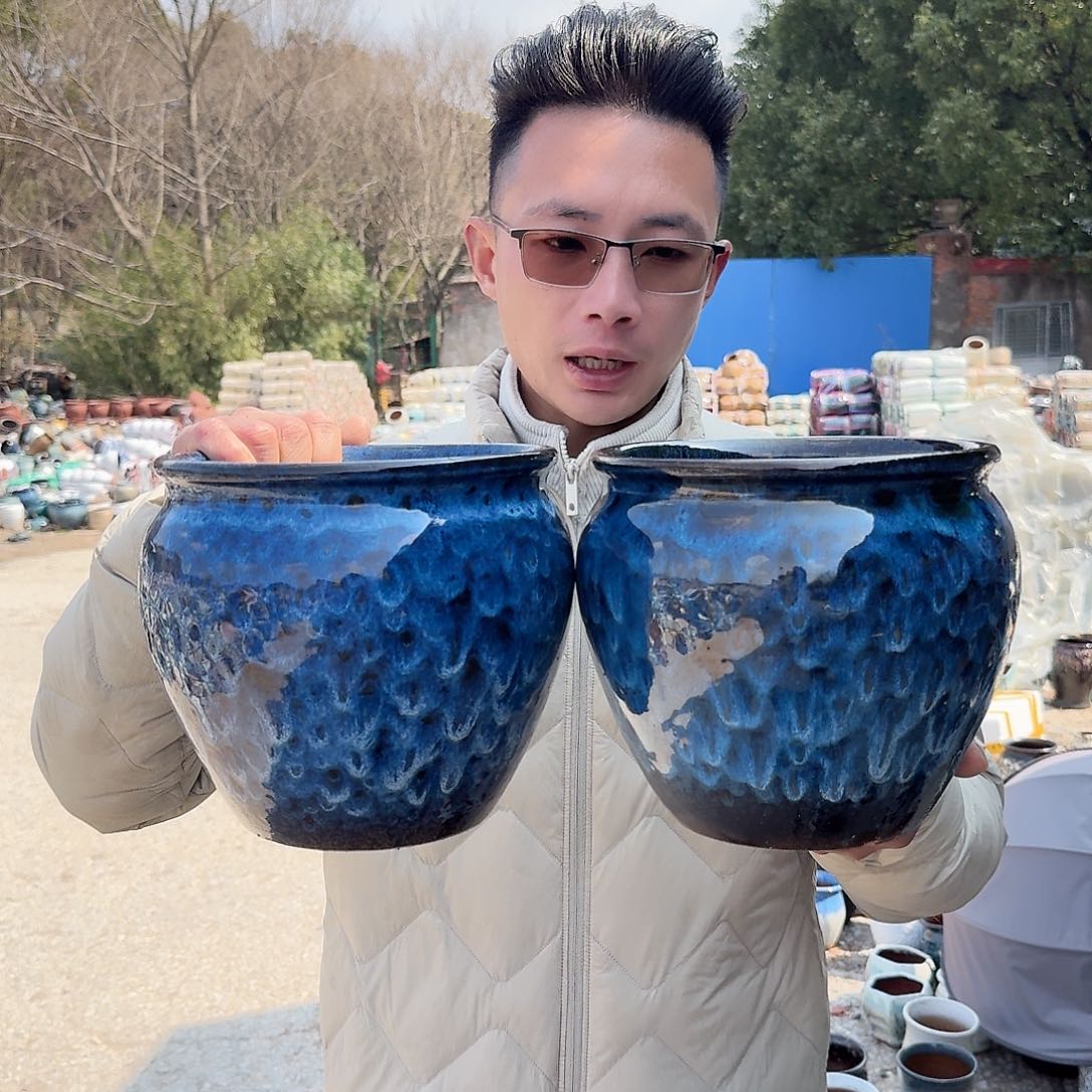 紫砂花盆口20高18（两个蓝孔雀胖子