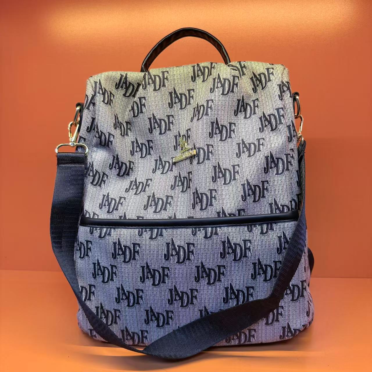 【孤品】2025新款主播补贴福利手提单肩斜挎包