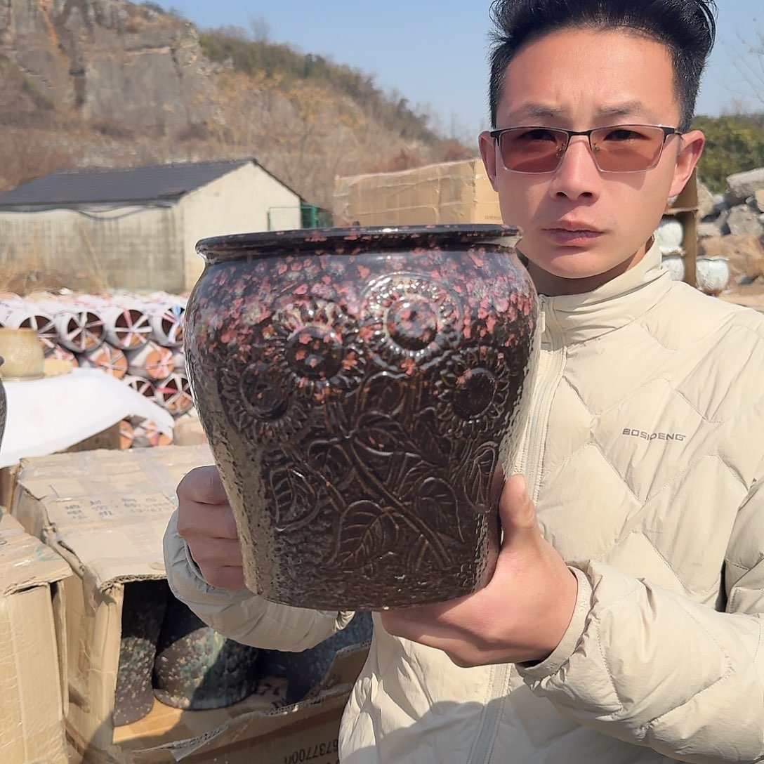 紫砂花盆口19高20（一个红色太阳花