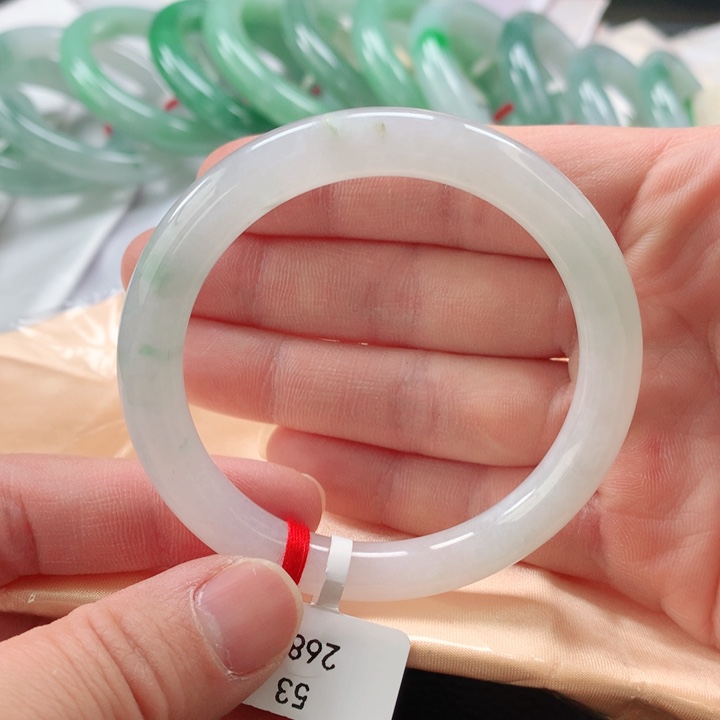 翡翠手镯未镶嵌缅甸A货翡翠手镯