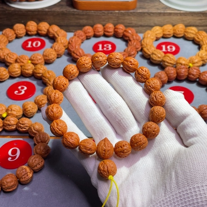 文玩核桃手串小*瞎金珠