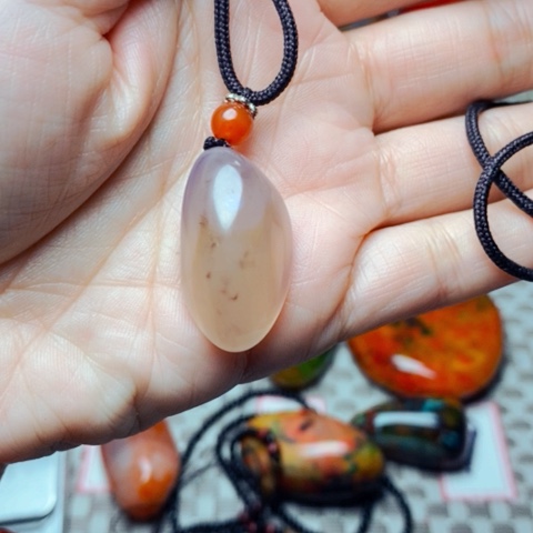 未镶嵌玛瑙/玉髓珠宝奇石天***风