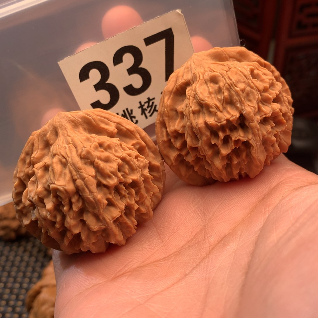 文玩核桃把件皇冠43