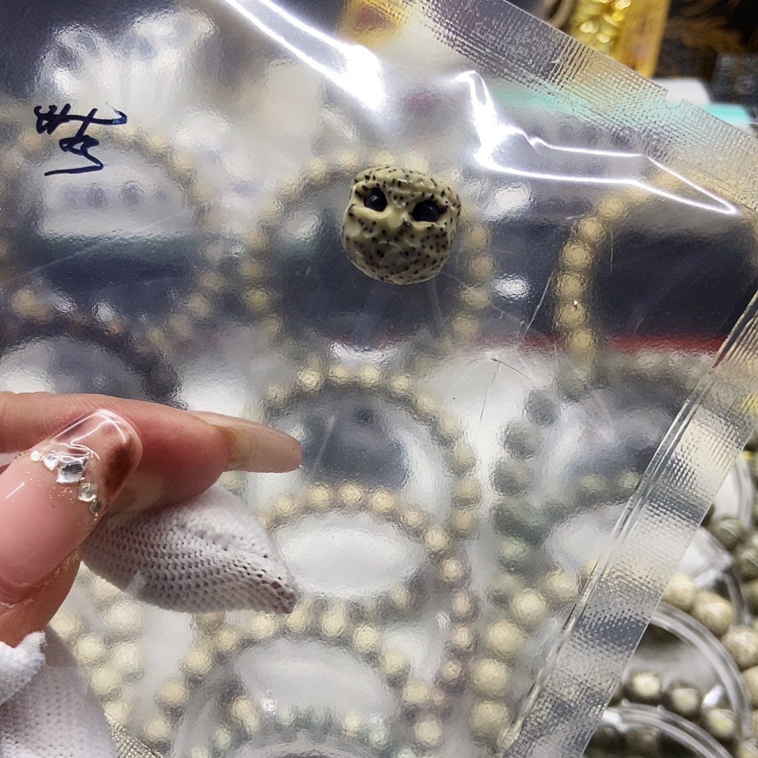 虎***.星月菩提手串阿呆