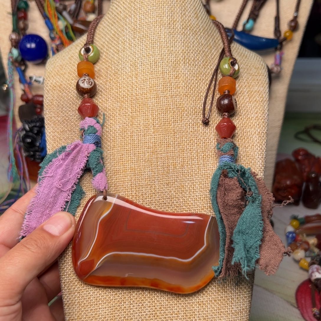 玛瑙/玉髓颈饰未镶嵌