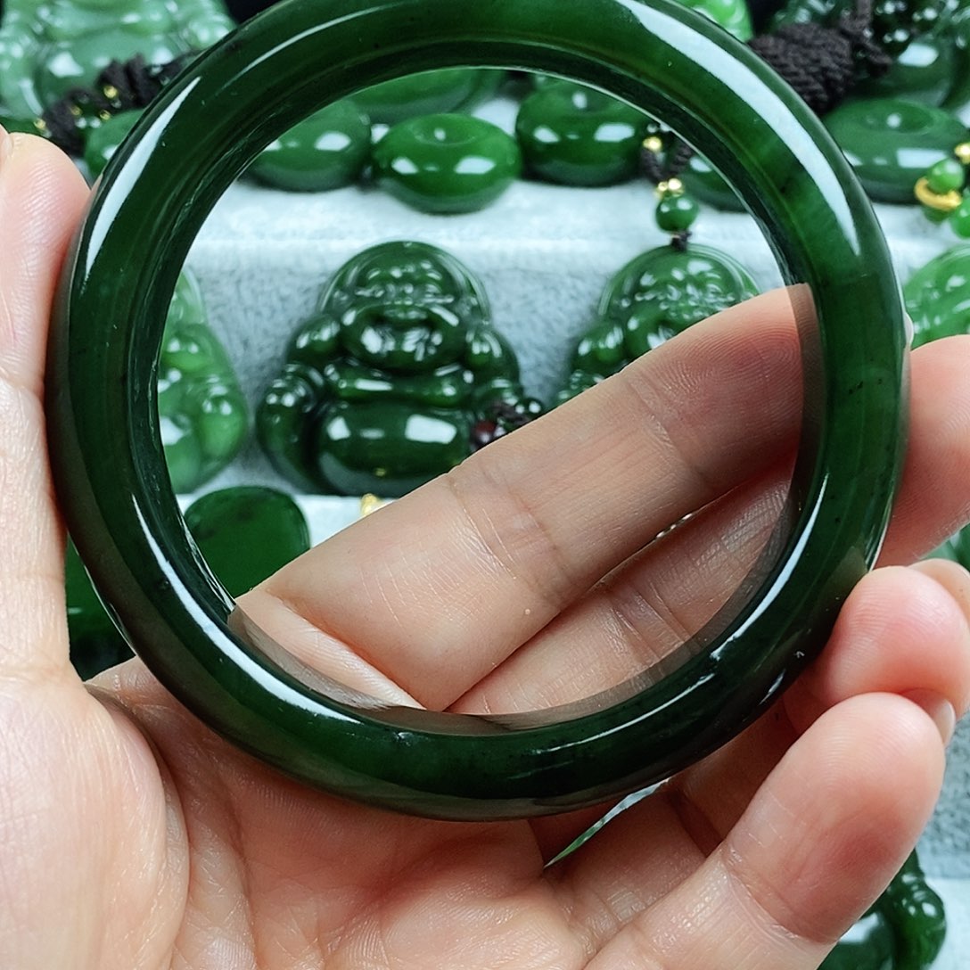 颈饰未镶嵌和田玉（碧玉）61.3mm