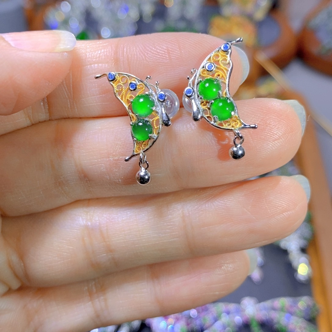 翡翠颈饰银S925镶嵌天然翡翠