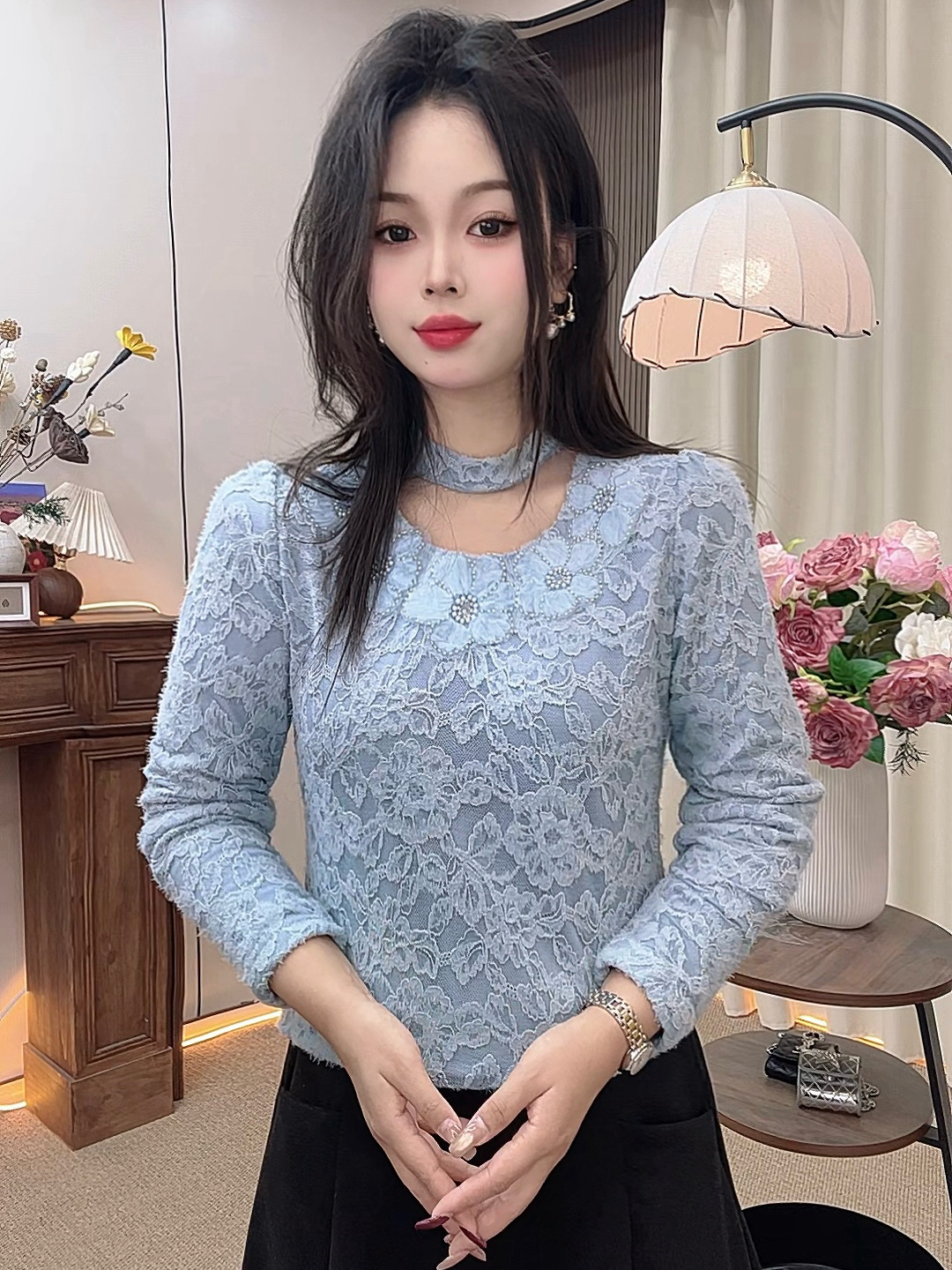 21166冬季新款时尚花朵装饰款长袖气质百搭显瘦上衣衬衫