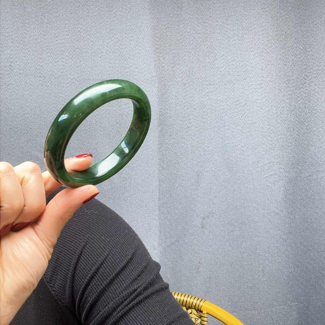 和田玉手镯未镶嵌琴