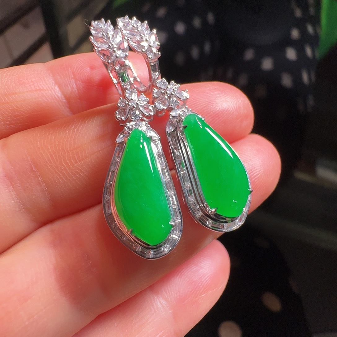 翡翠18K金镶嵌耳饰