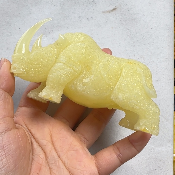 蜜蜡珠宝奇石未镶嵌