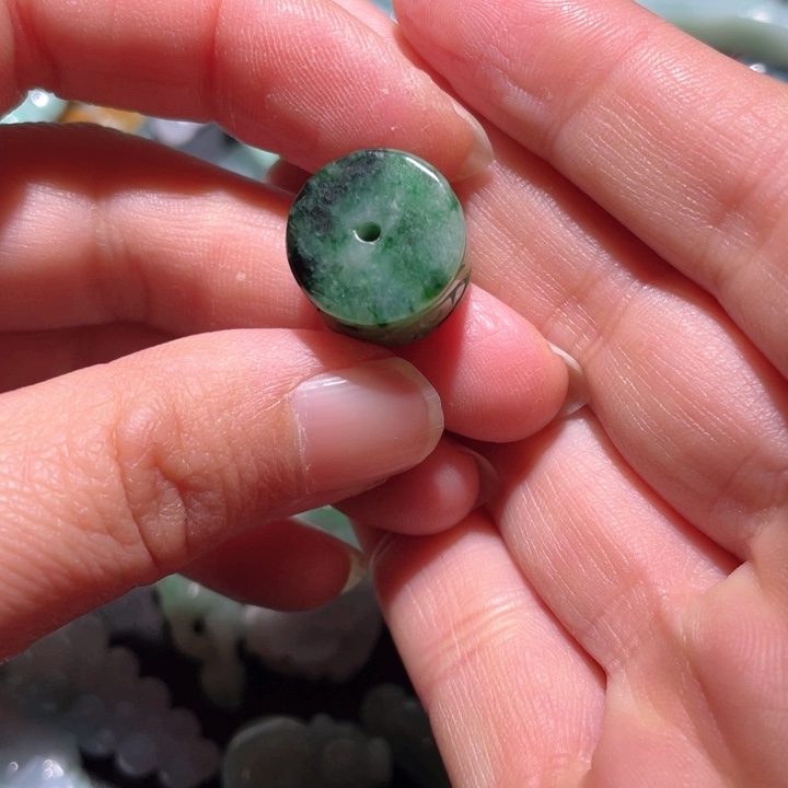 【闪购商品】翡翠颈饰未镶嵌天然翡翠