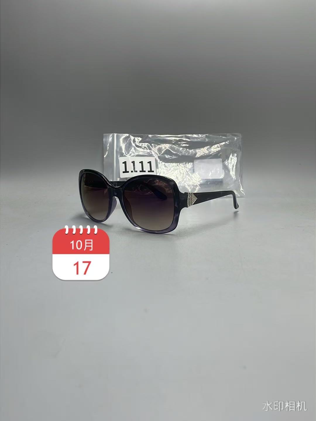 1111高品质高颜值眼镜时尚太阳镜黑色遮阳防紫外线复古