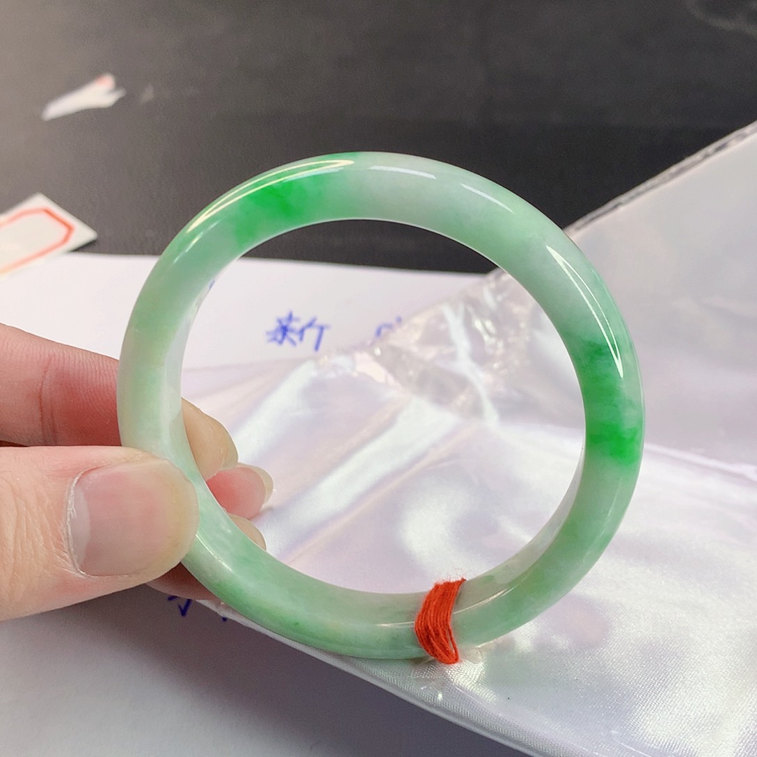 翡翠手镯未镶嵌600缅甸天然翡翠A货