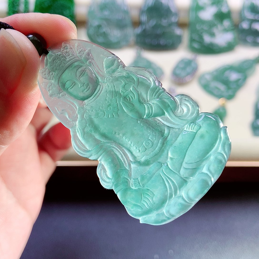 【闪购商品】翡翠颈饰未镶嵌天然