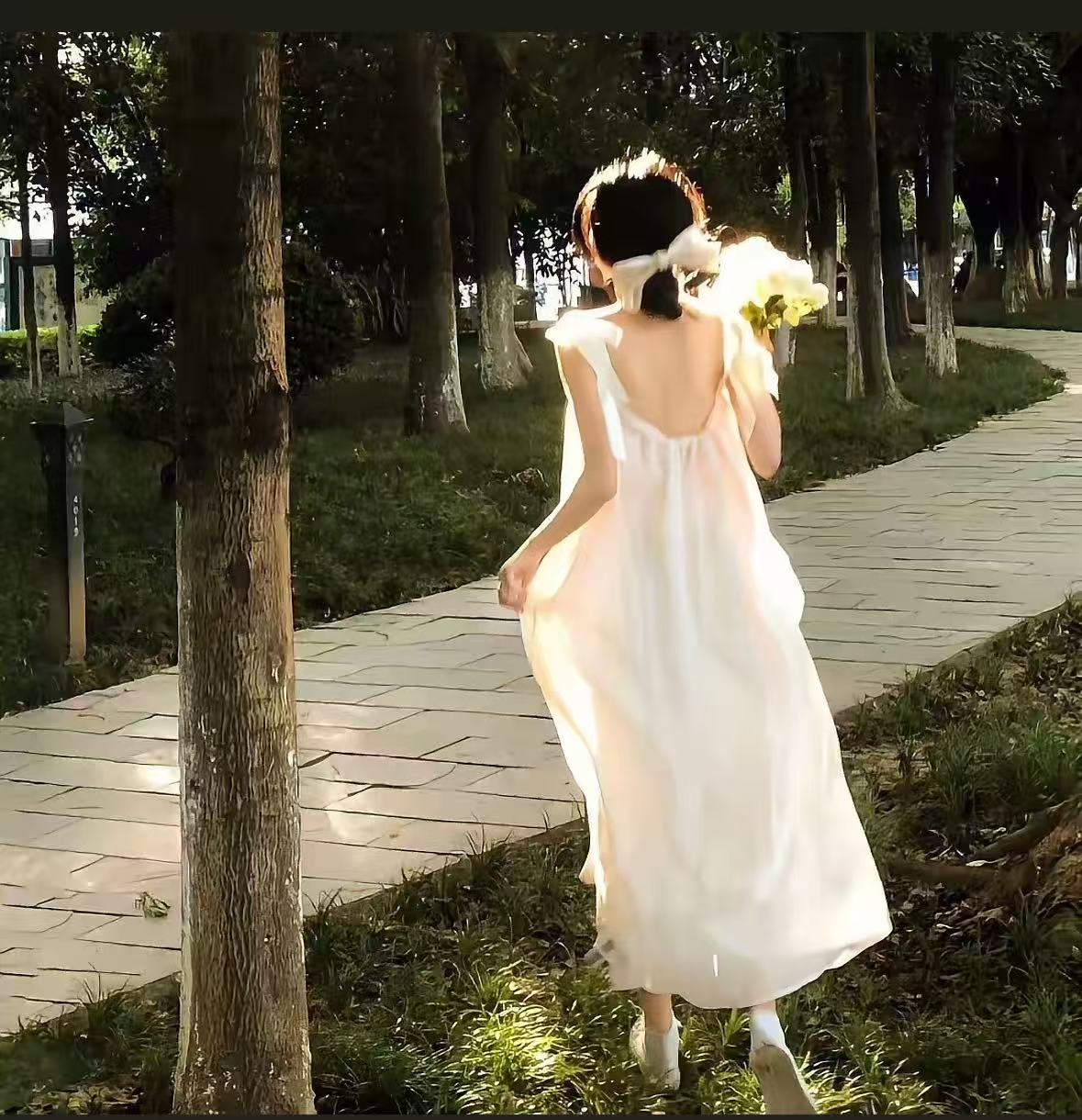 思思轻奢高端女装排贴