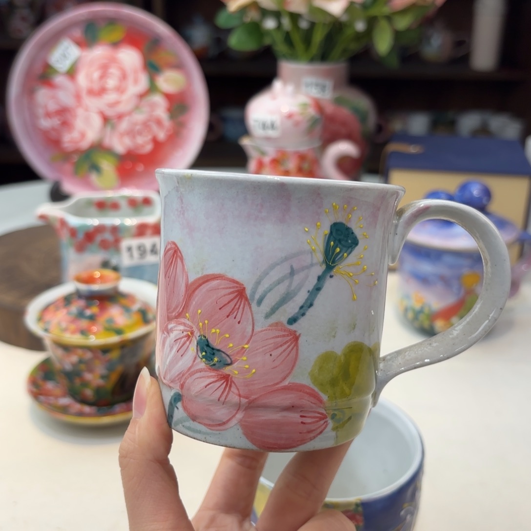 瓷片兔兔好可爱啊