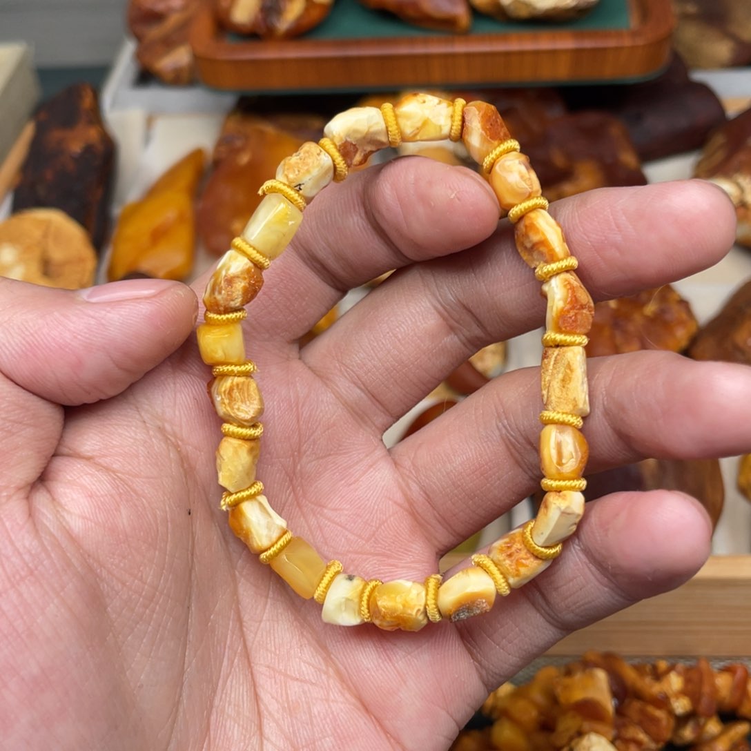 琥珀珠宝奇石未镶嵌