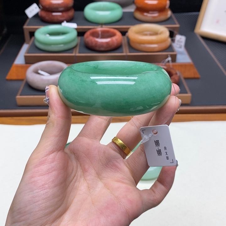 花***来石英质玉（非洲翠）合金舍