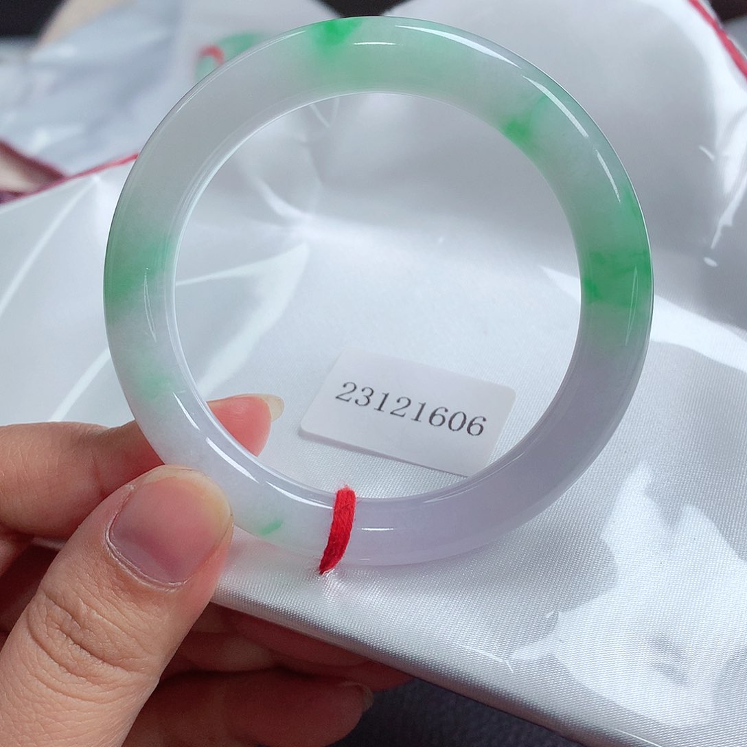 翡翠手镯未镶嵌天然缅甸A货翡翠手镯
