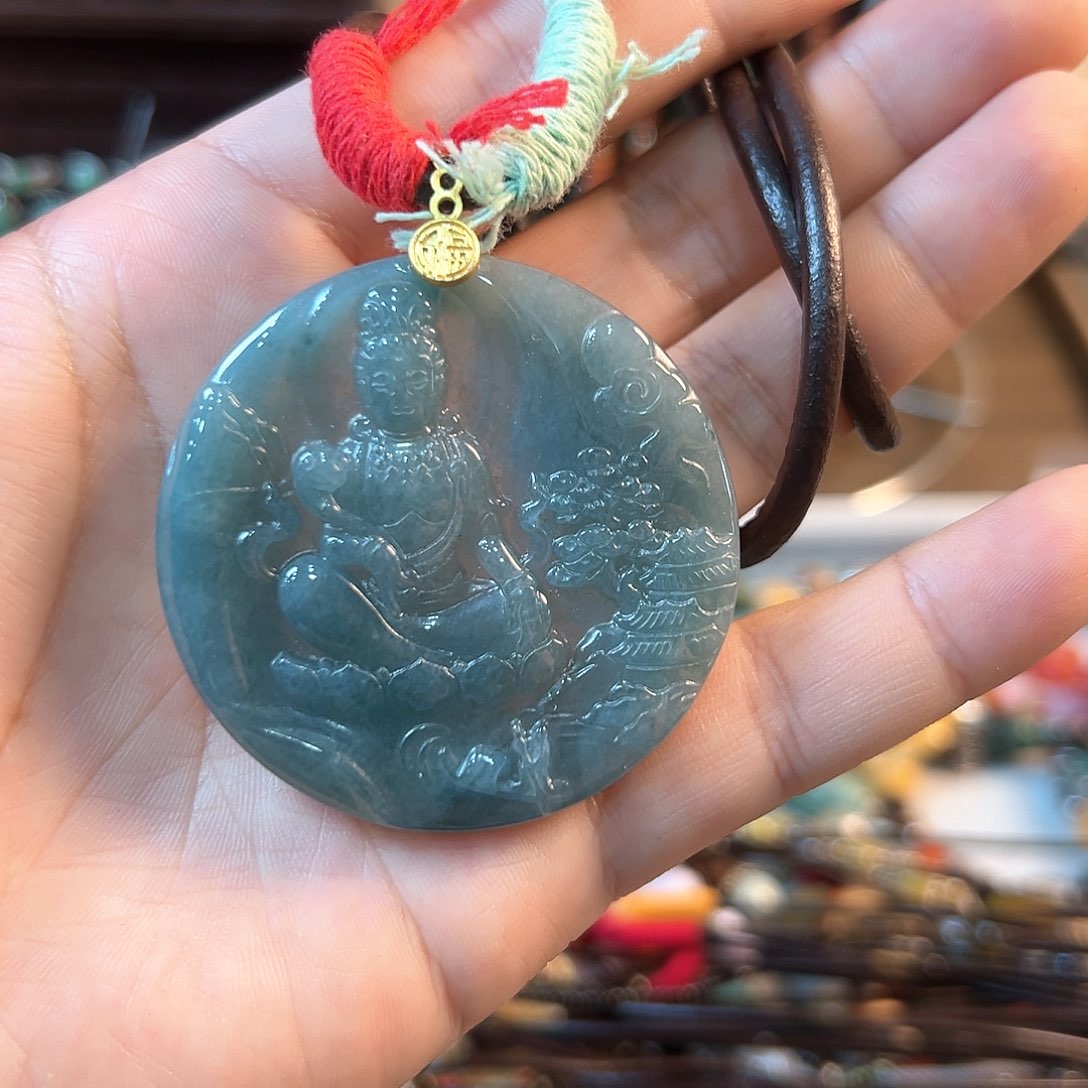 翡翠颈饰未镶嵌吊坠