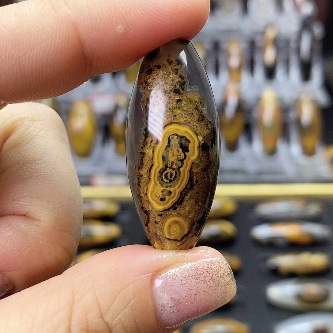 玛瑙/玉髓颈饰合金