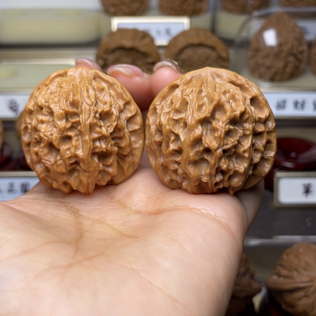 文玩核桃把件苹果园40左右