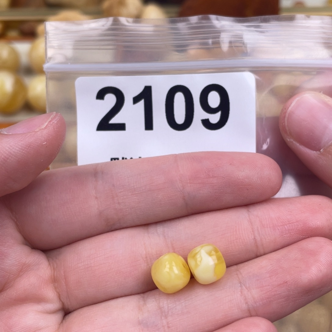 未镶嵌蜜蜡珠宝奇石粉8.5