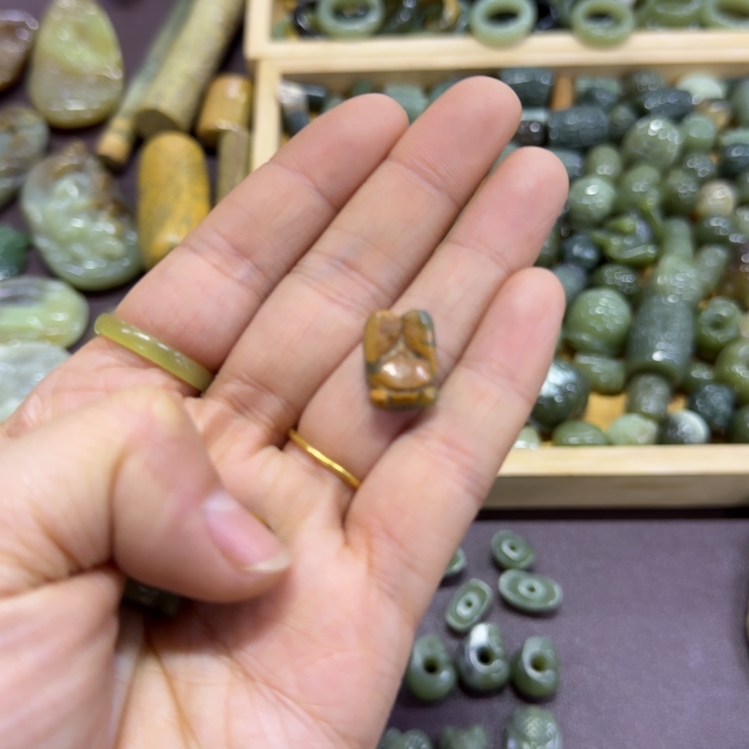 ❾***玖岫岩河磨玉（透闪石质玉）未镶嵌颈饰