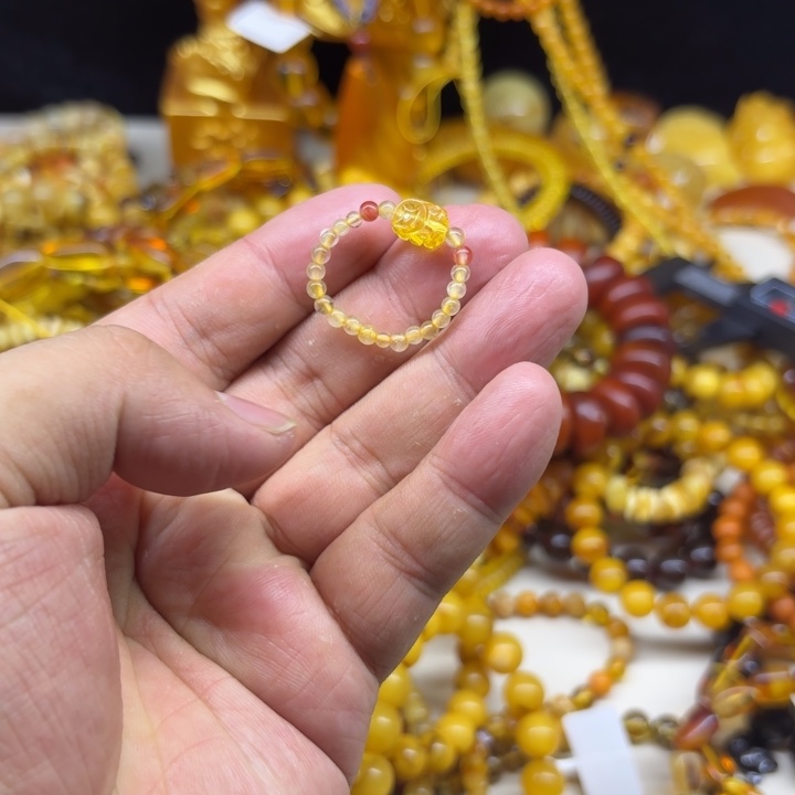 琥珀未镶嵌珠宝奇石