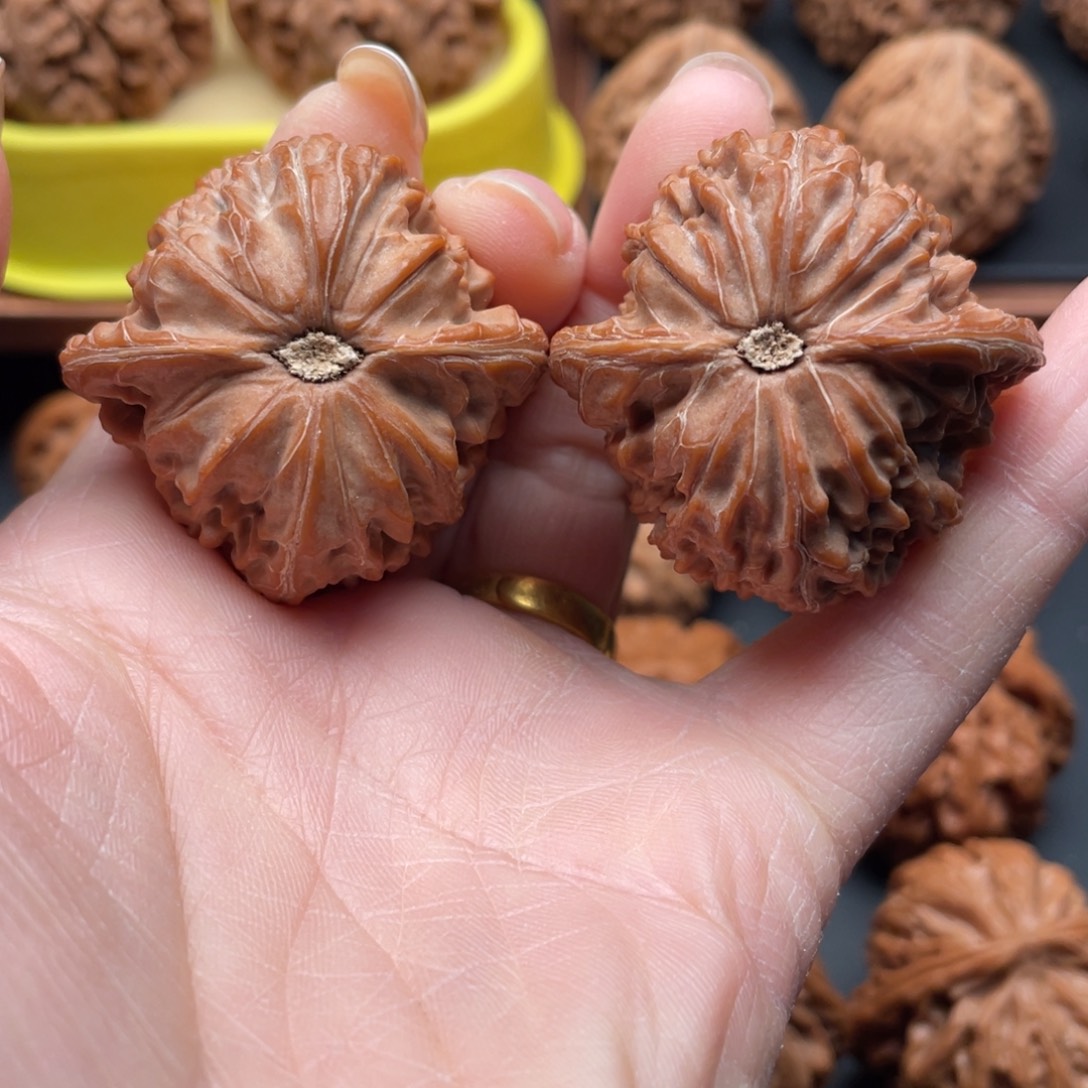 秋***昏文玩核桃吊坠磨盘