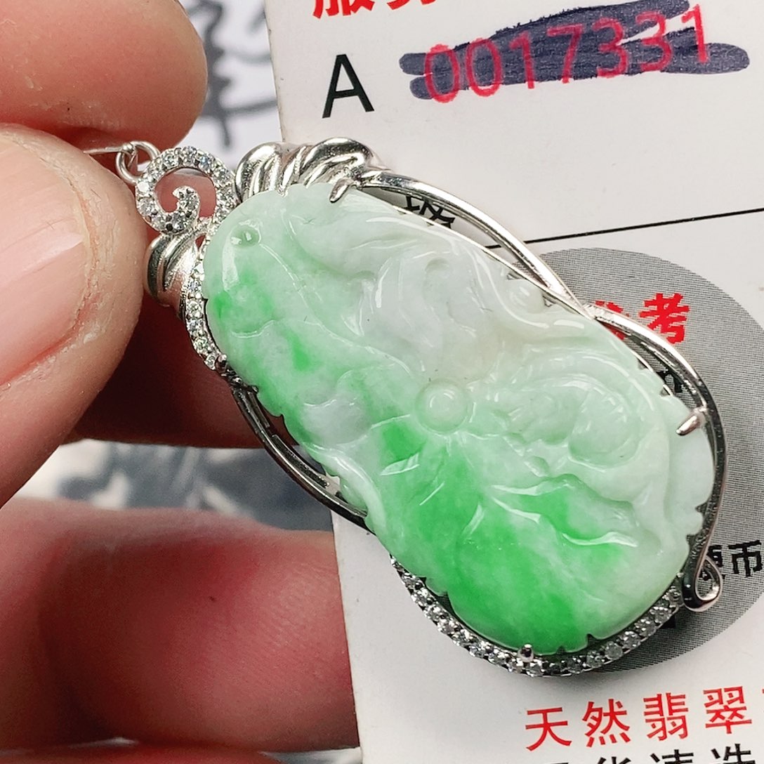 翡翠吊坠(不含链)未镶嵌