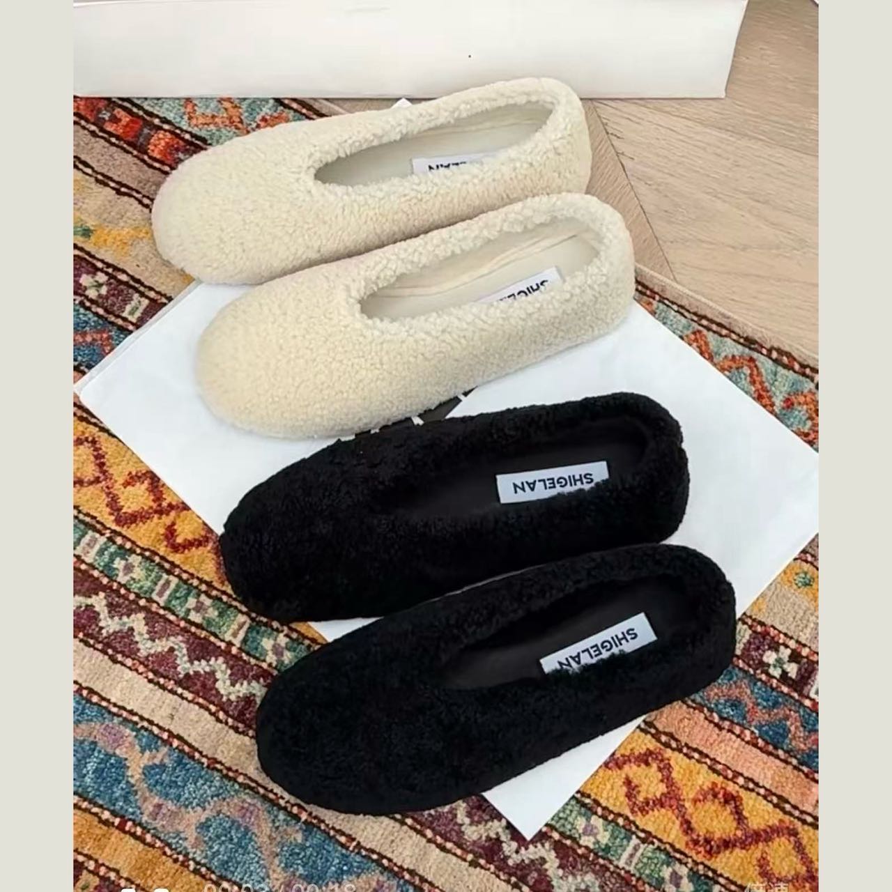 净色平底浅口时尚鞋