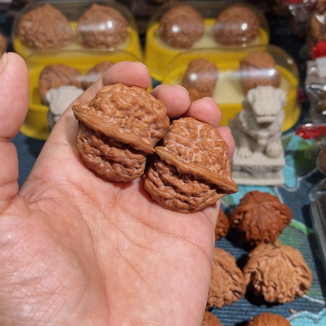 文玩核桃吊坠九月