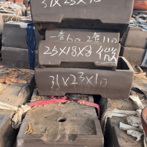 100-6。   微瑕。      