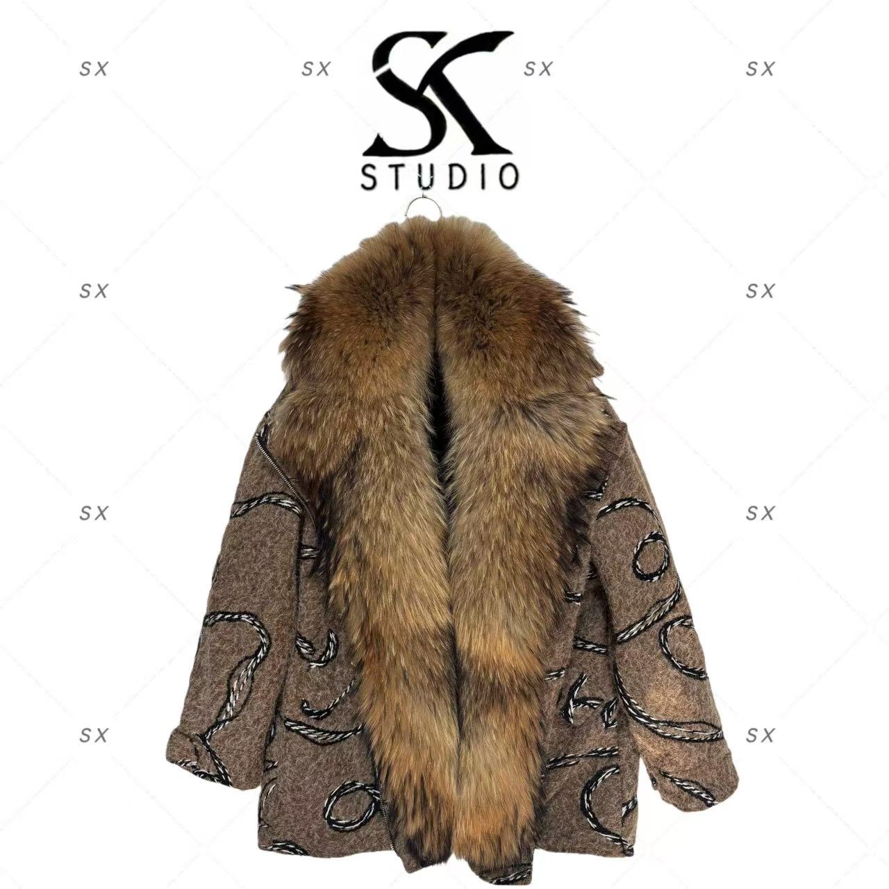 8637轻奢女款时尚上衣（貉子毛领）SXZY-2509