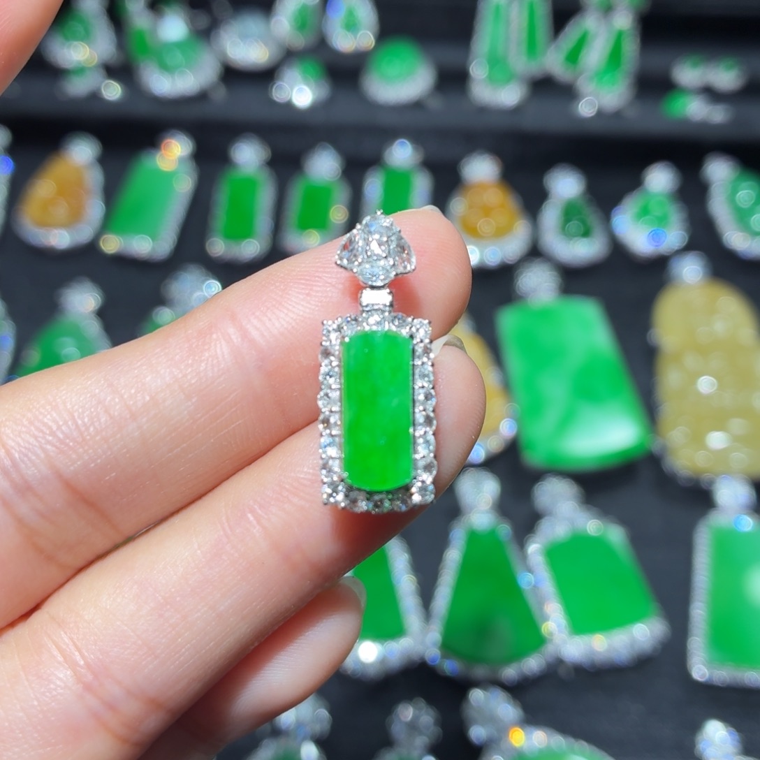 翡翠18K金镶嵌吊坠(不含链)115号