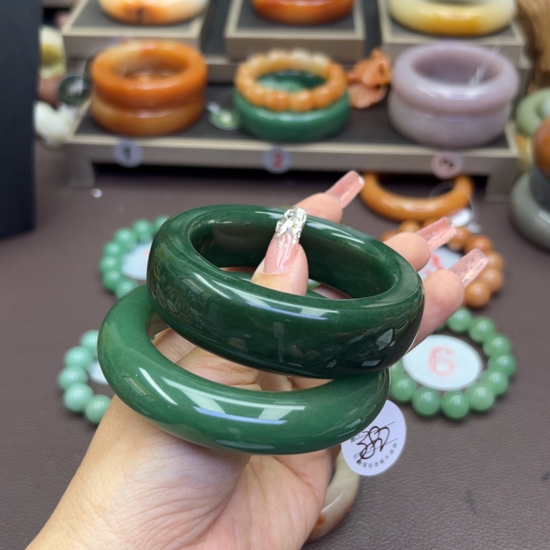 石英质玉手镯未镶嵌勿***语