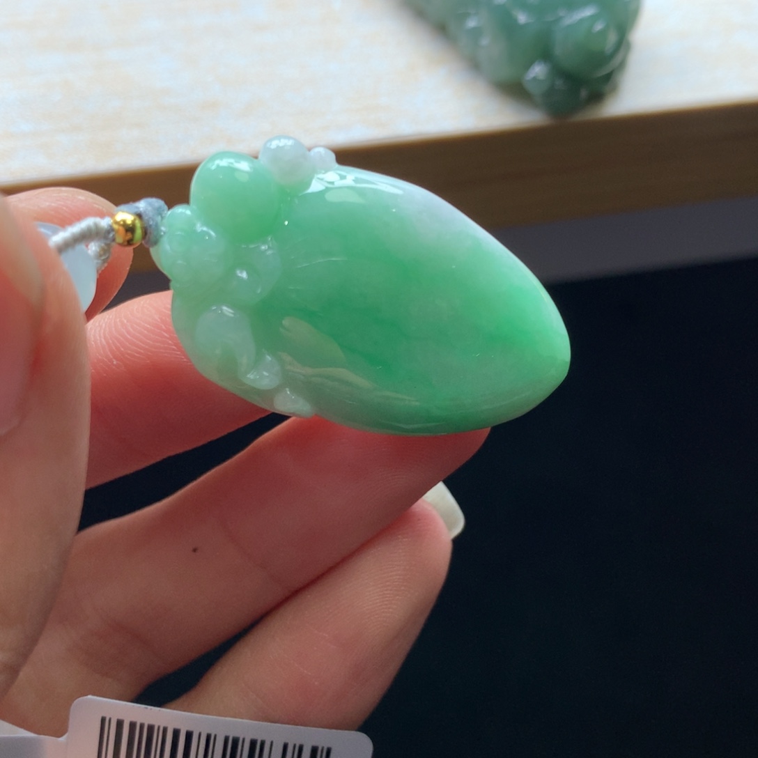 翡翠未镶嵌颈饰吊坠