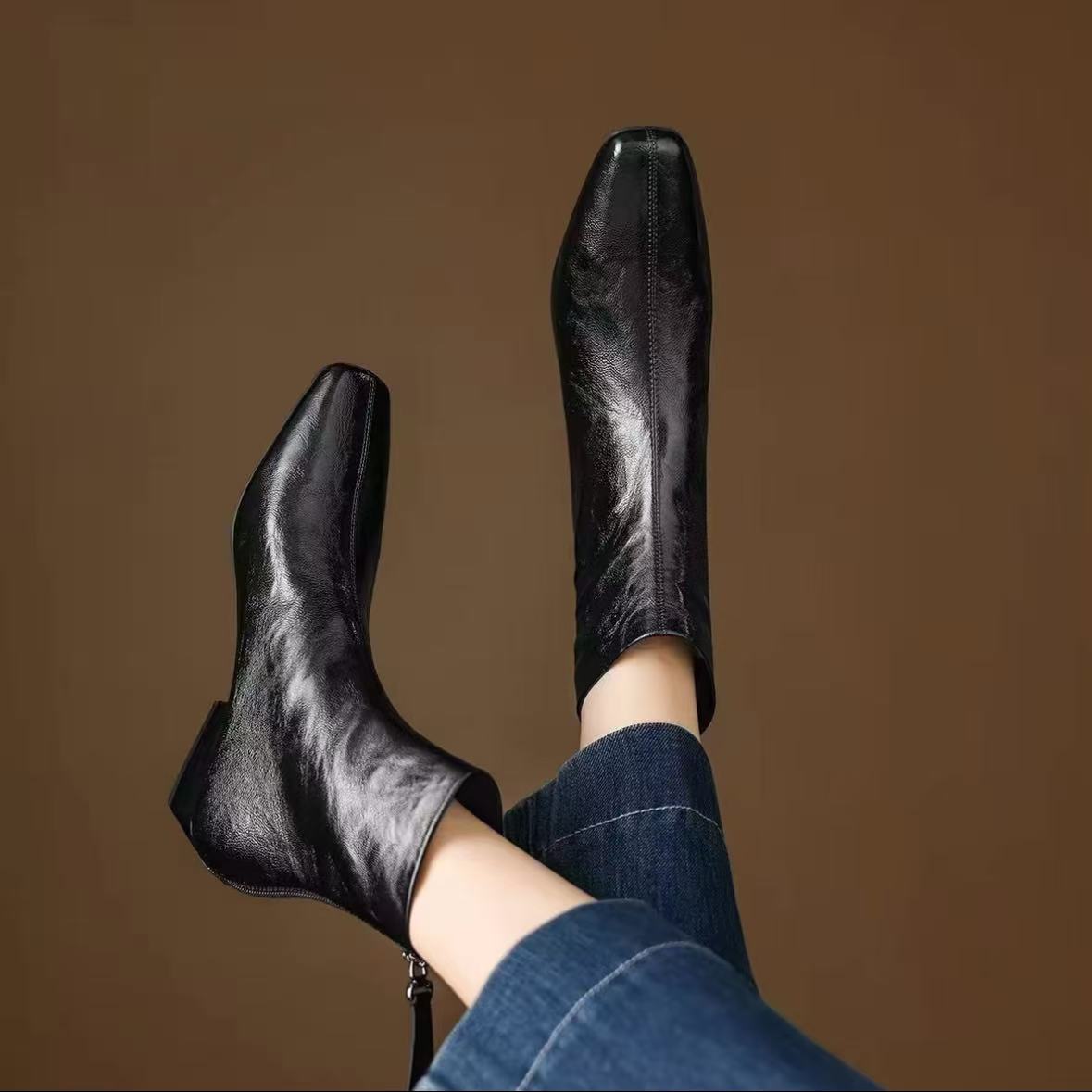 2025新款秋季粗跟靴子不累脚百搭软皮马丁靴女靴5529