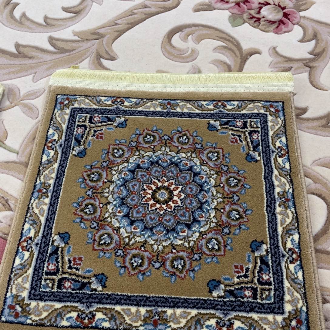 羊毛混纺福利小垫子40×40